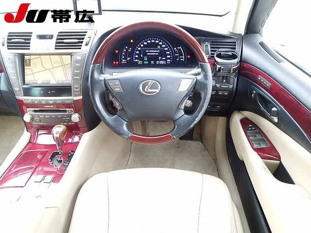 LEXUS LS600H