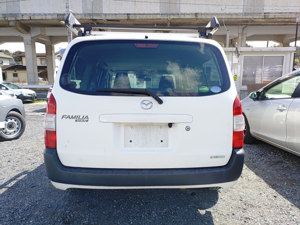 MAZDA FAMILIA