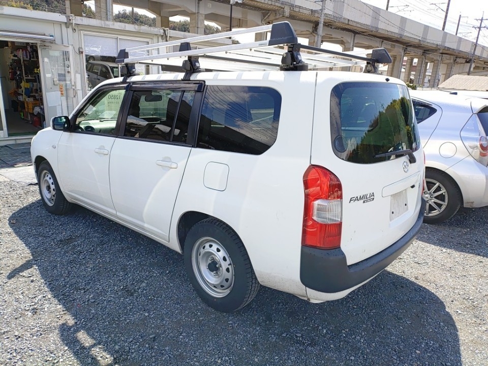 MAZDA FAMILIA