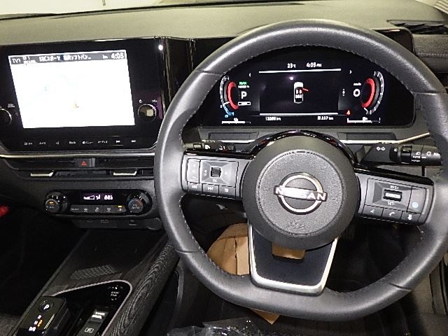 NISSAN AURA