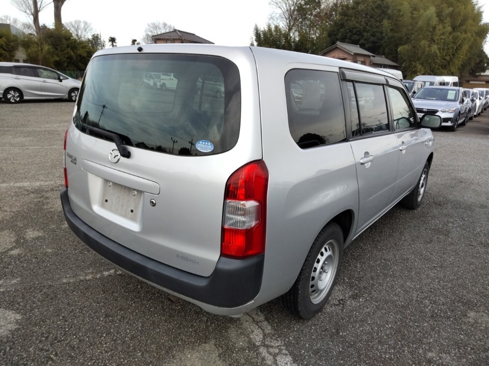 MAZDA FAMILIA