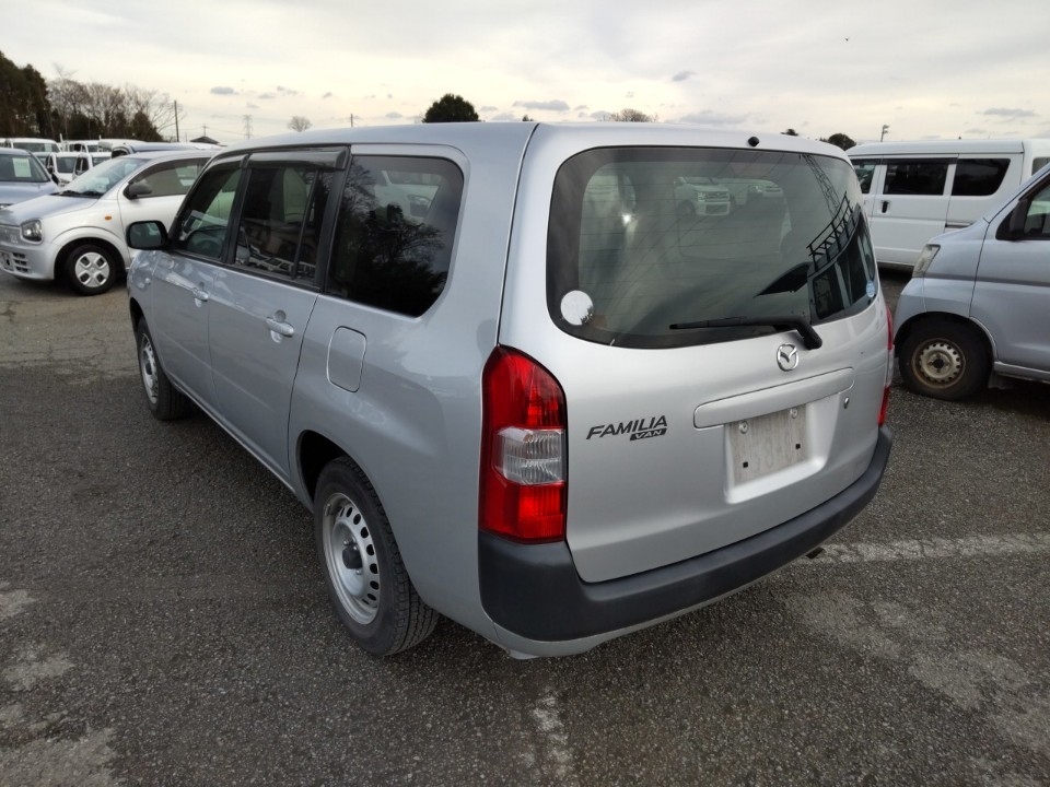 MAZDA FAMILIA
