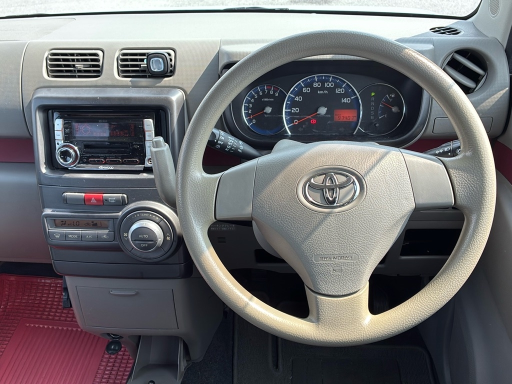 TOYOTA PIXIS SPACE