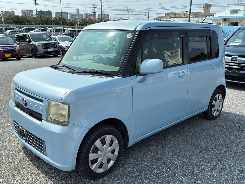 TOYOTA PIXIS SPACE
