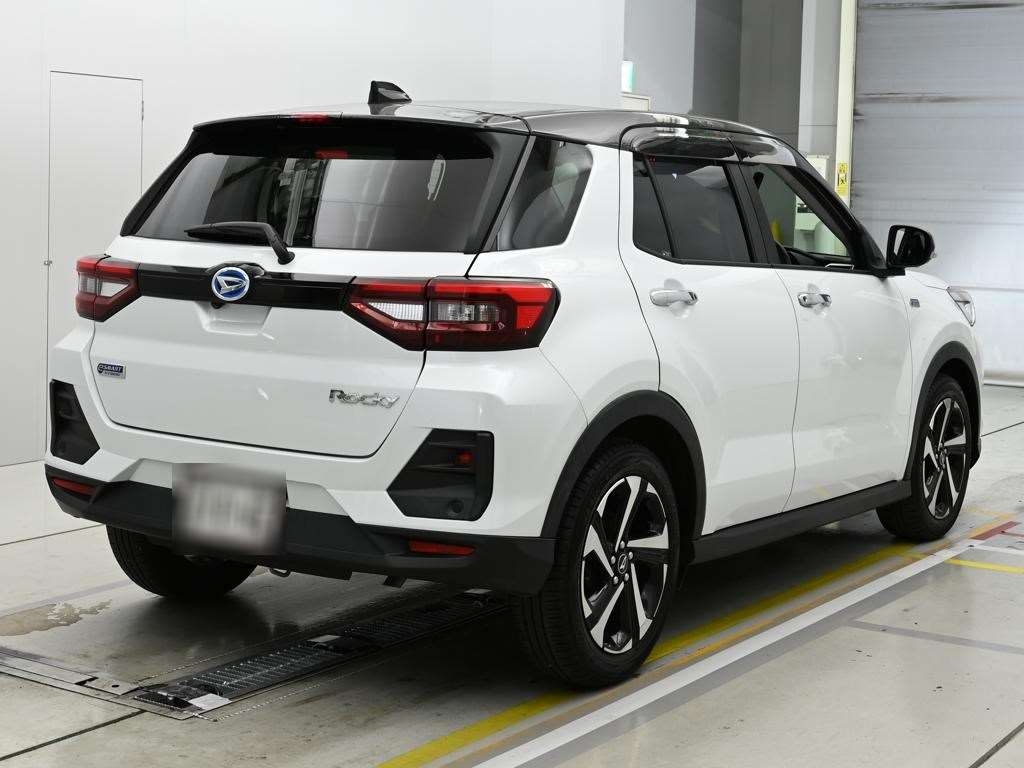 DAIHATSU ROCKY