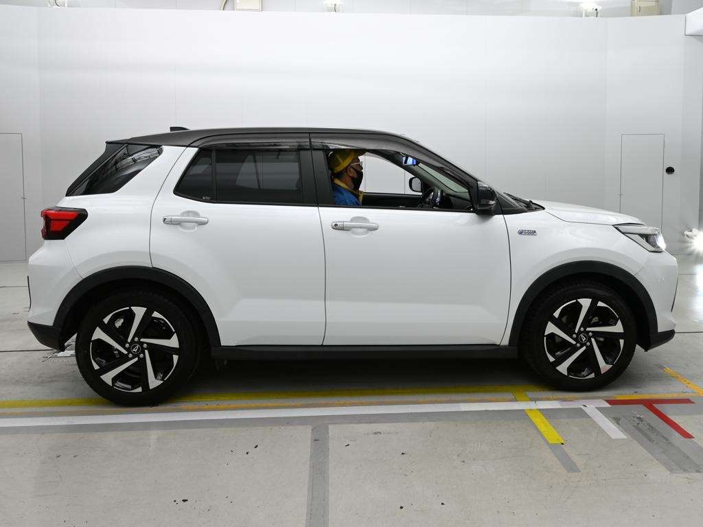 DAIHATSU ROCKY