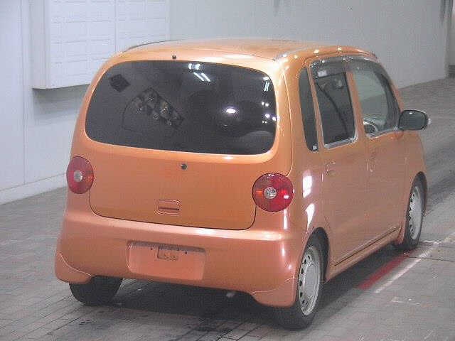 DAIHATSU MOVE LATTE