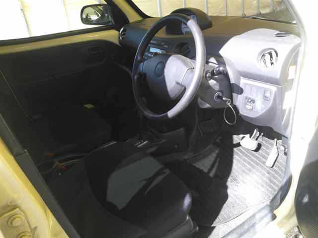 DAIHATSU ESSE