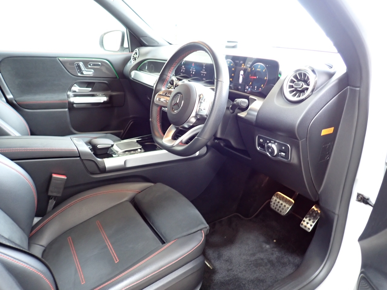 MERCEDES-BENZ GLB-CLASS