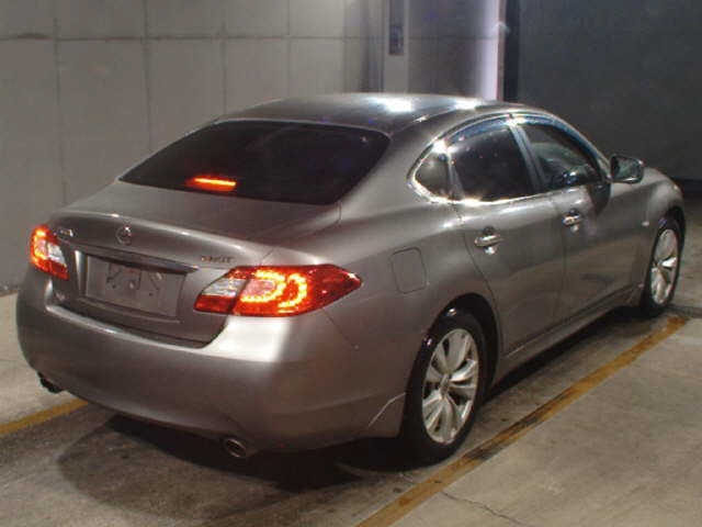 NISSAN FUGA