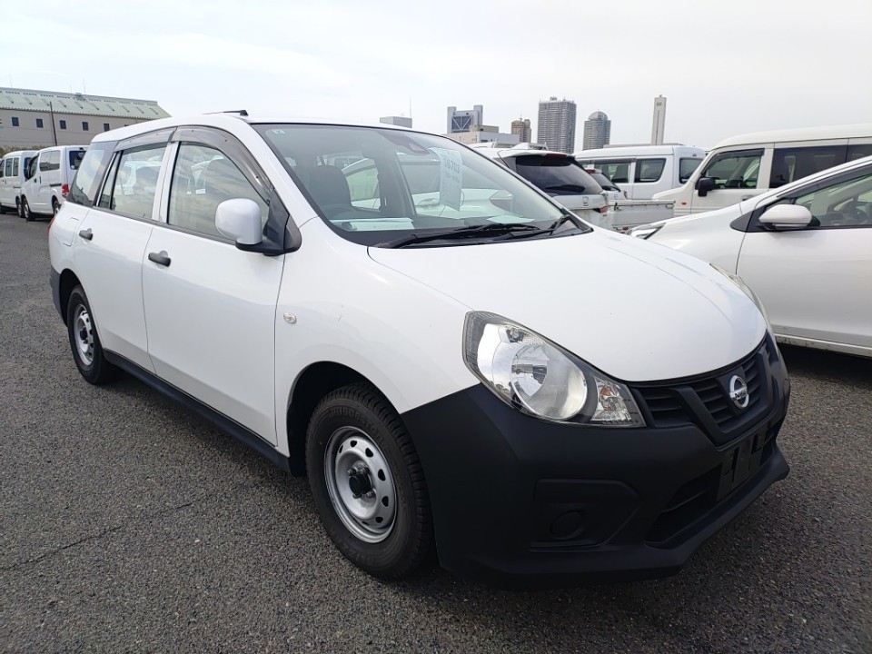 NISSAN AD