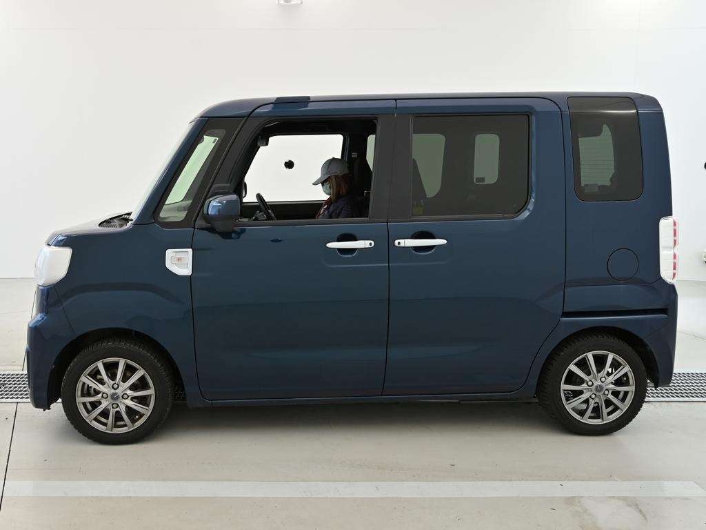 TOYOTA PIXIS MEGA
