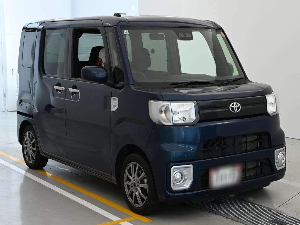 TOYOTA PIXIS MEGA