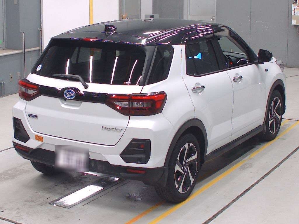 DAIHATSU ROCKY