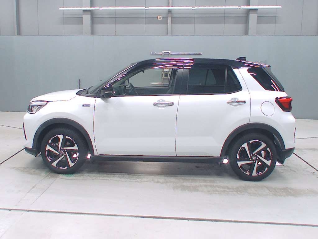 DAIHATSU ROCKY