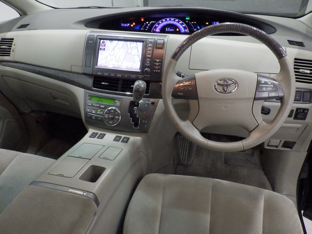 TOYOTA ESTIMA
