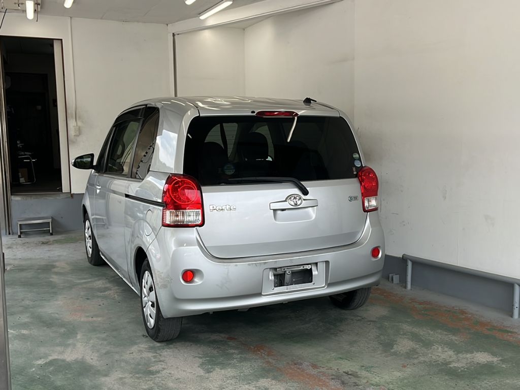 TOYOTA PORTE