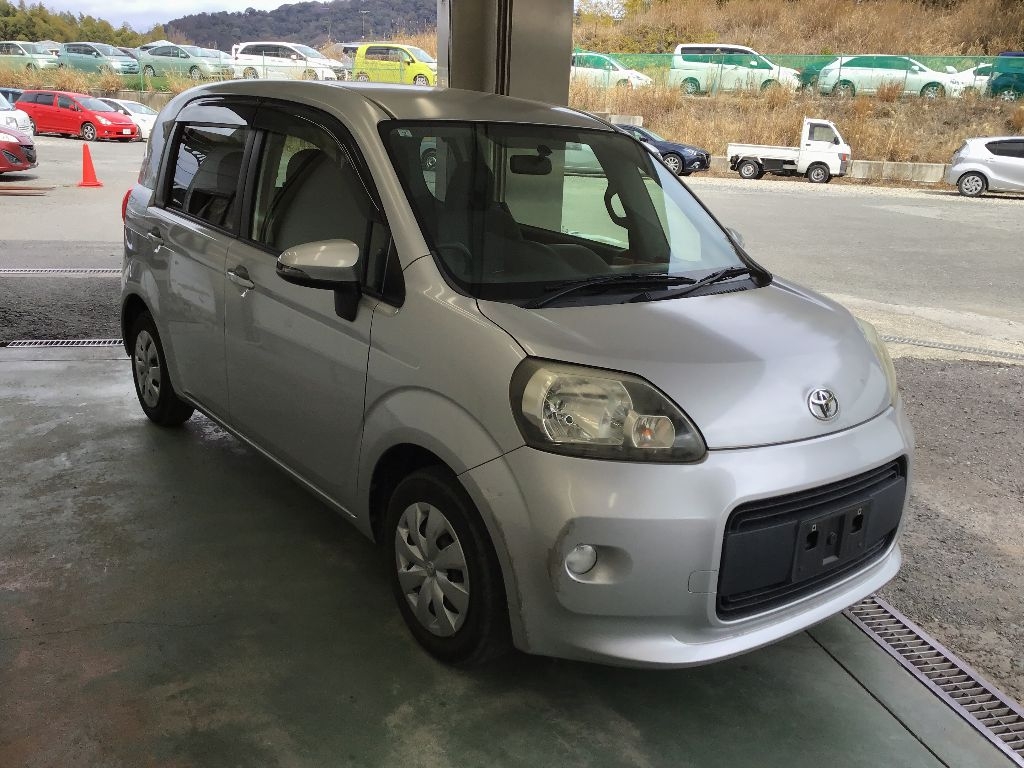 TOYOTA PORTE
