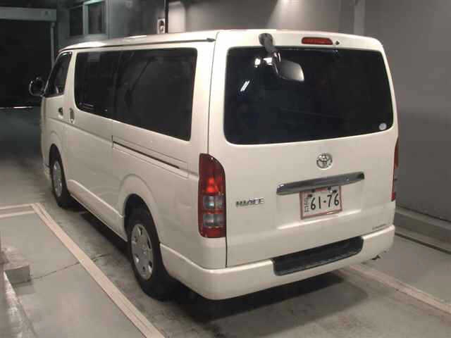 TOYOTA REGIUS ACE