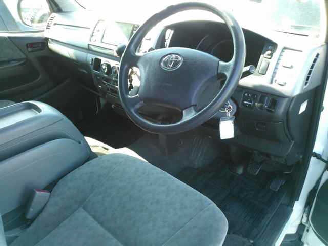 TOYOTA REGIUS ACE