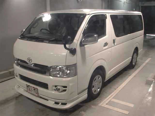 TOYOTA REGIUS ACE