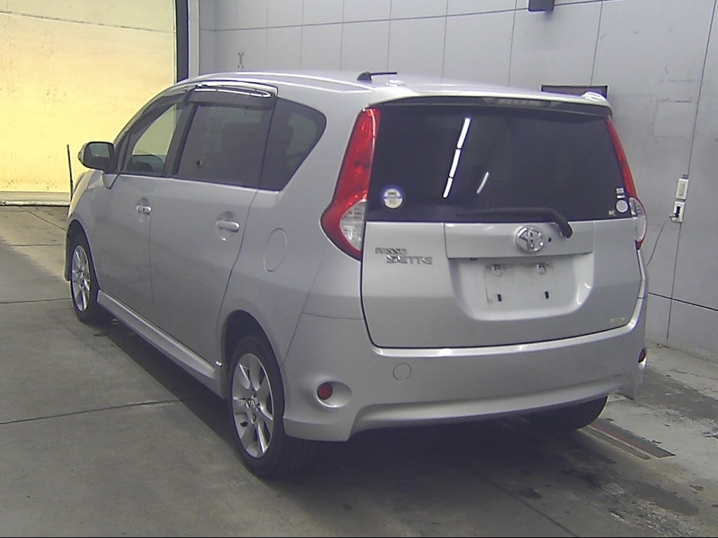 TOYOTA PASSO SETTE