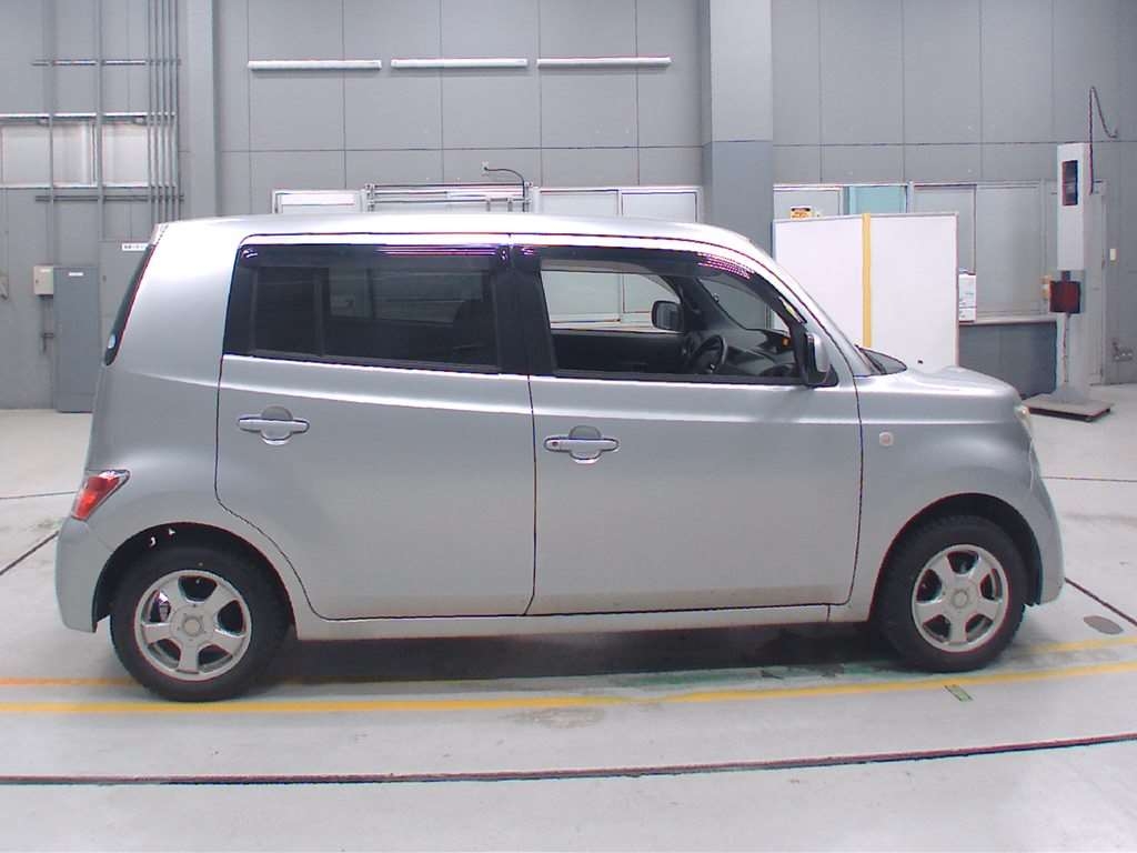 TOYOTA BB