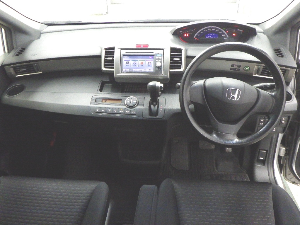 HONDA FREED SPIKE