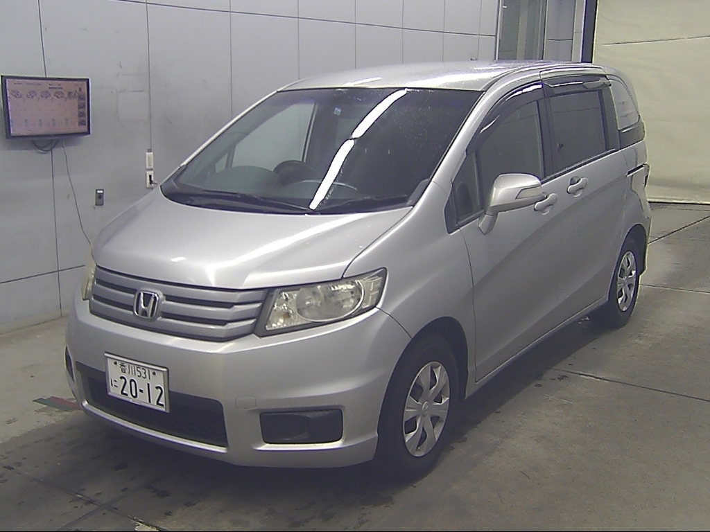 HONDA FREED SPIKE