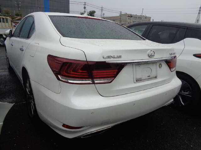 LEXUS LS460