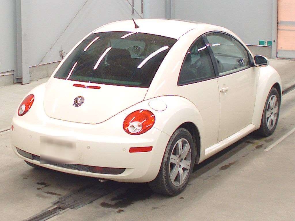 VOLKSWAGEN BEETLE
