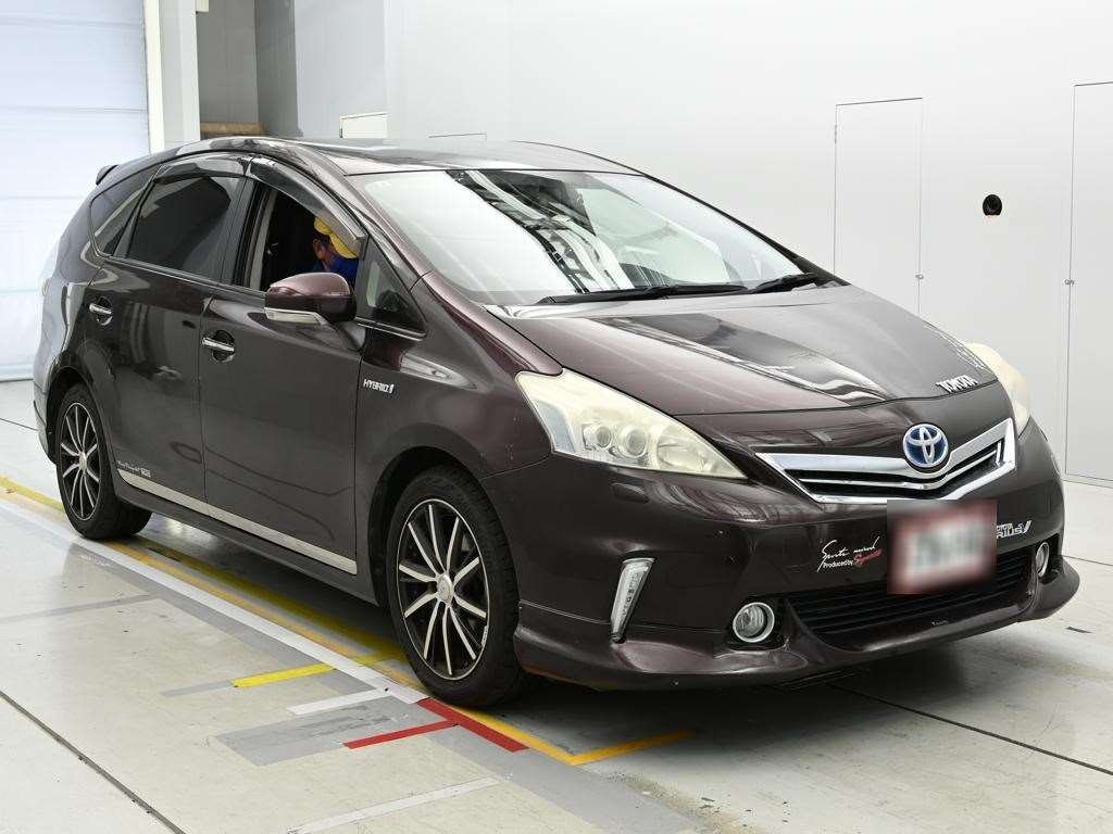 TOYOTA PRIUS ALPHA