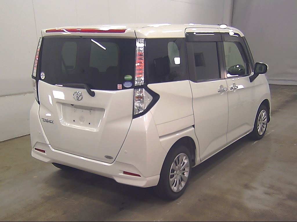 TOYOTA TANK