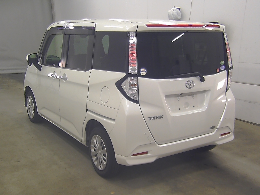TOYOTA TANK