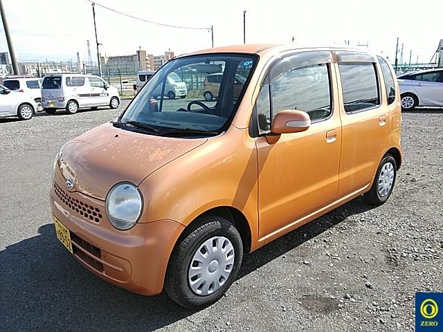 DAIHATSU MOVE LATTE