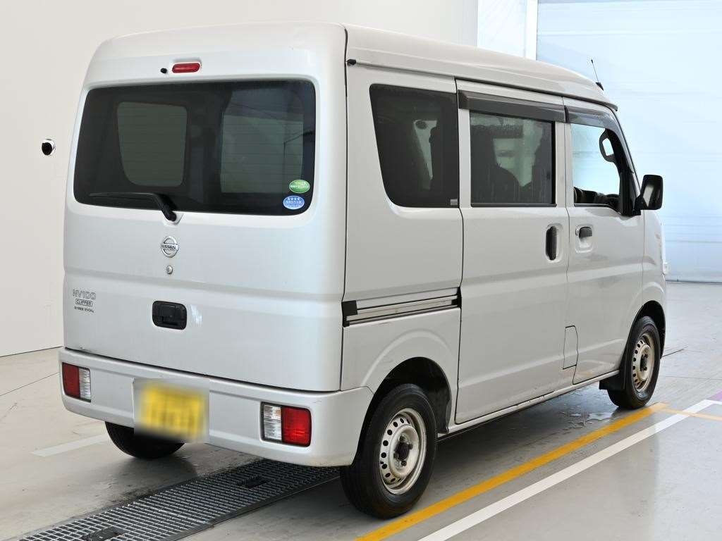 NISSAN NV100 CLIPPER