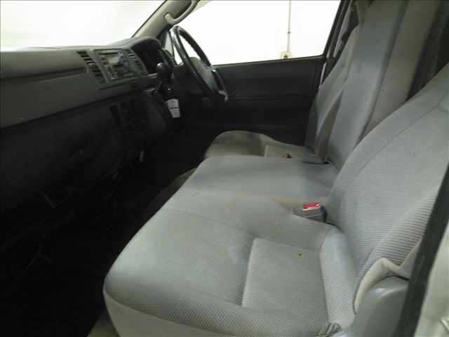 TOYOTA REGIUS ACE