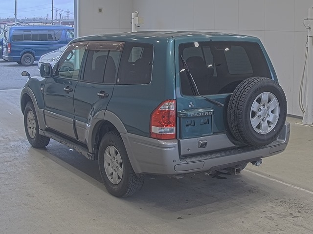 MITSUBISHI PAJERO