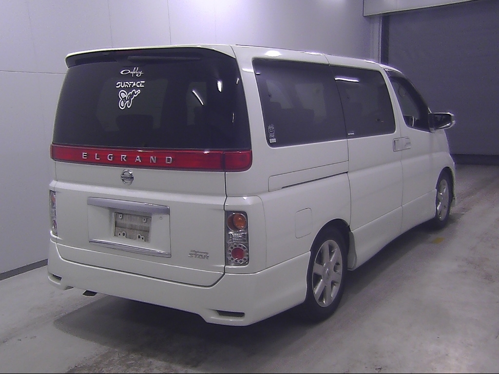 NISSAN ELGRAND