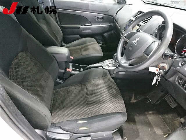 MITSUBISHI RVR