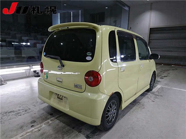 DAIHATSU MOVE LATTE