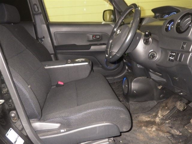 TOYOTA BB