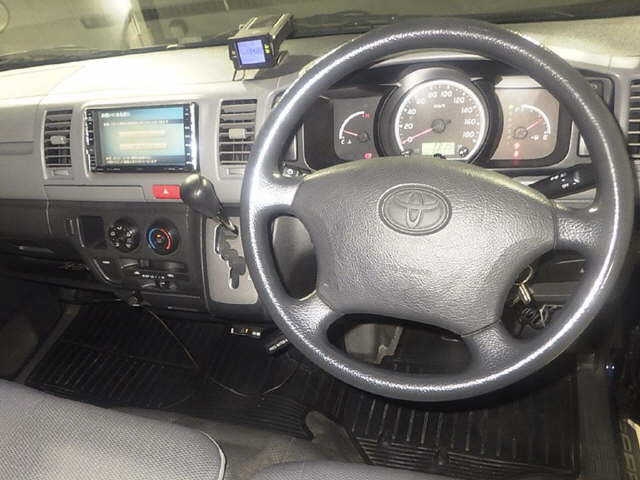 TOYOTA REGIUS ACE