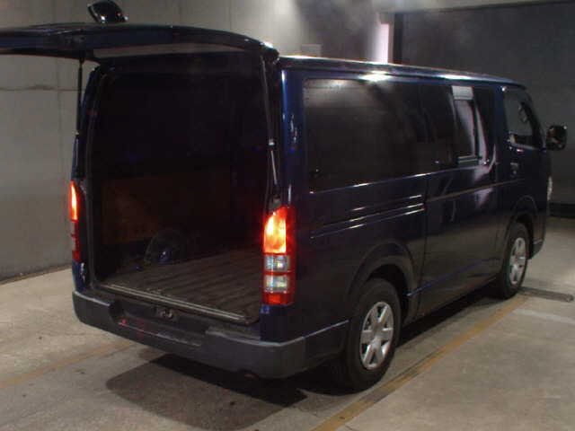 TOYOTA REGIUS ACE