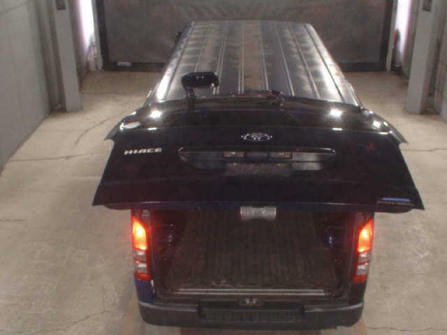 TOYOTA REGIUS ACE