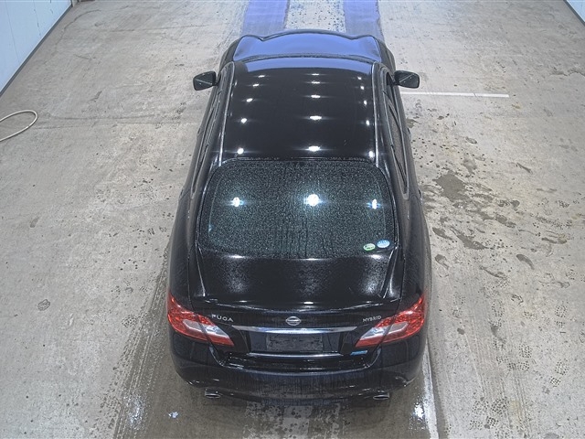 NISSAN FUGA