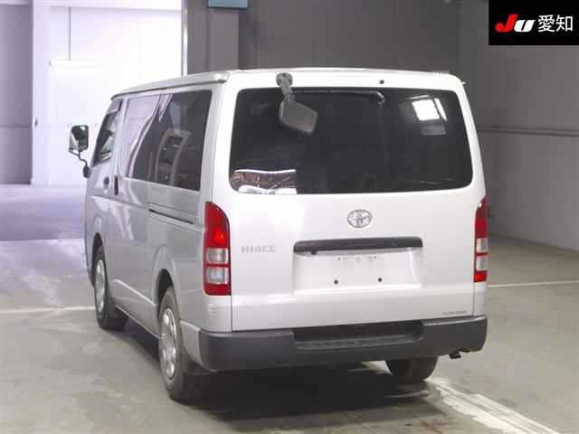 TOYOTA REGIUS ACE
