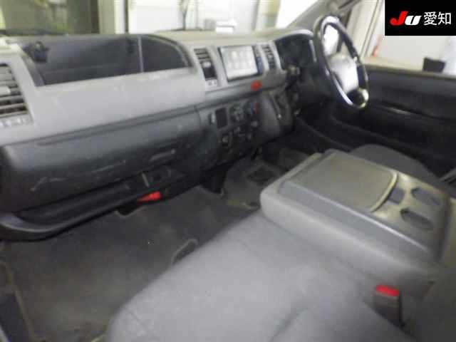 TOYOTA REGIUS ACE