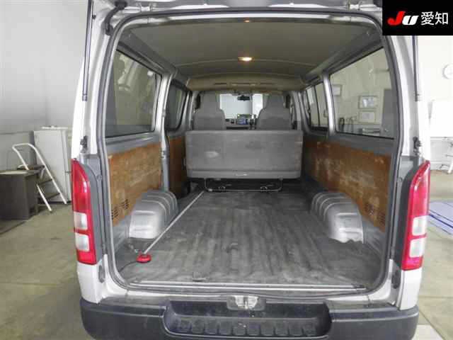 TOYOTA REGIUS ACE