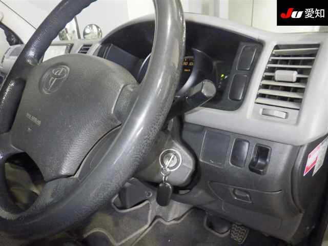 TOYOTA REGIUS ACE
